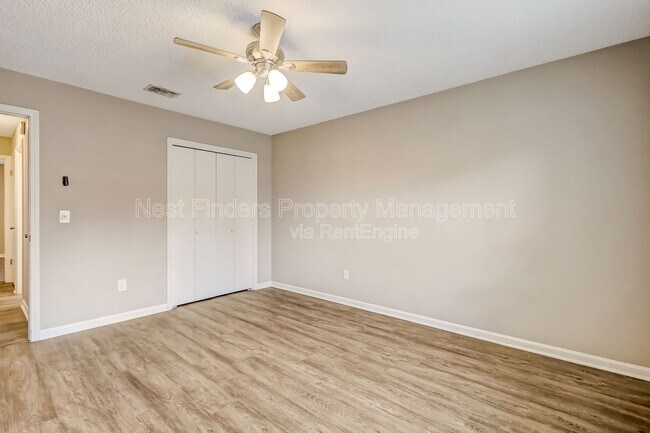 Building Photo - 10855 Mandarin Station Dr W
