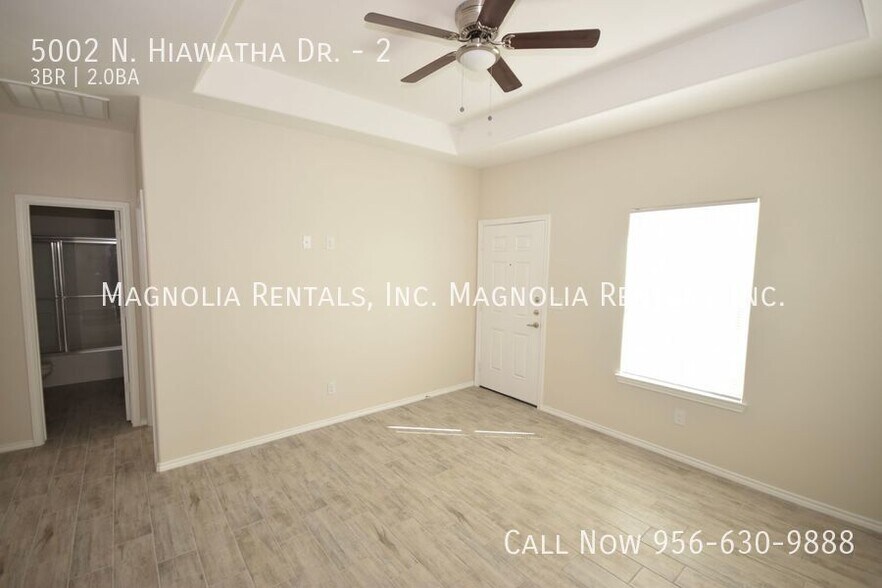 Building Photo - 5002 N Hiawatha Dr
