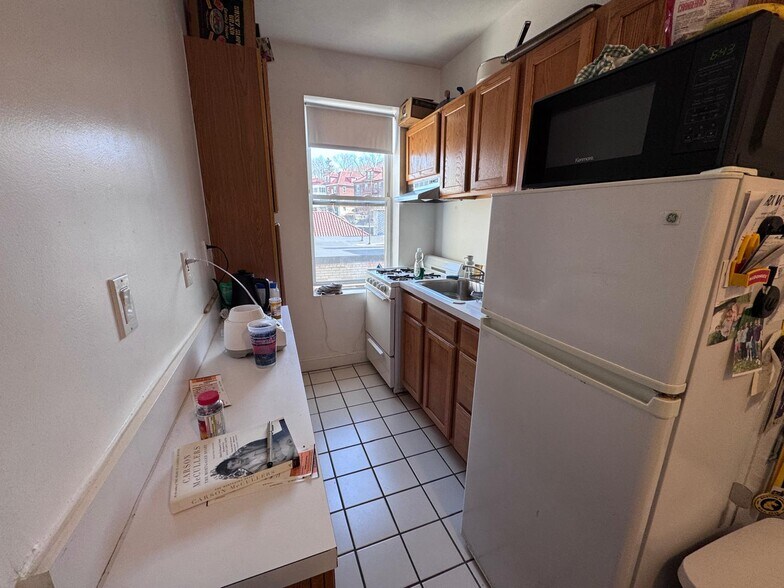 Building Photo - 100 Brainerd Rd