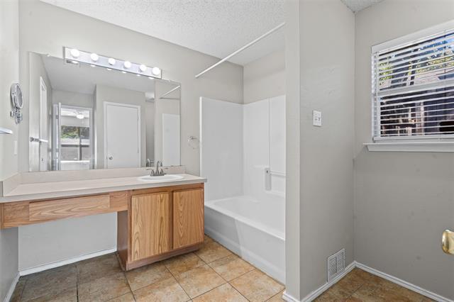 Building Photo - 4810 Landrun Ln