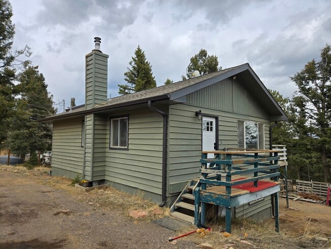 Building Photo - 137 Columbine Rd