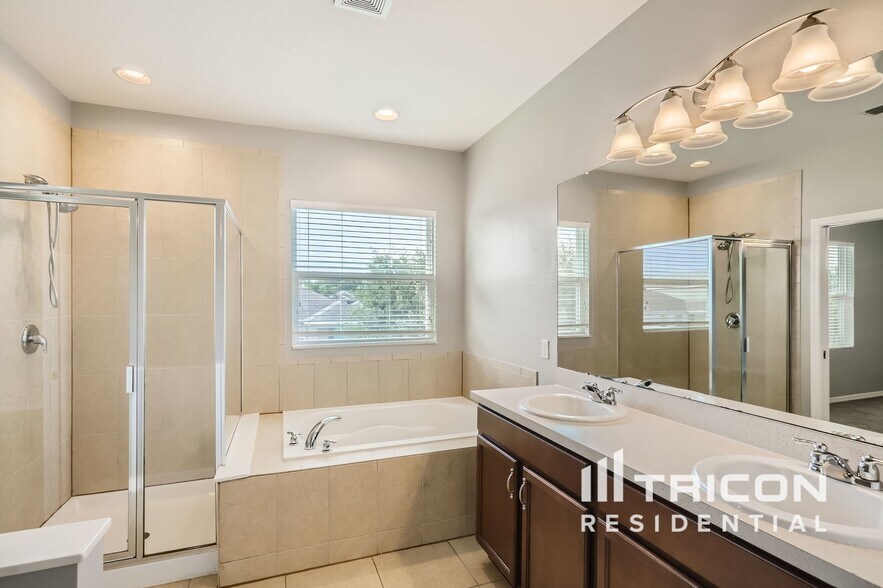Building Photo - 3512 Sprite Ln