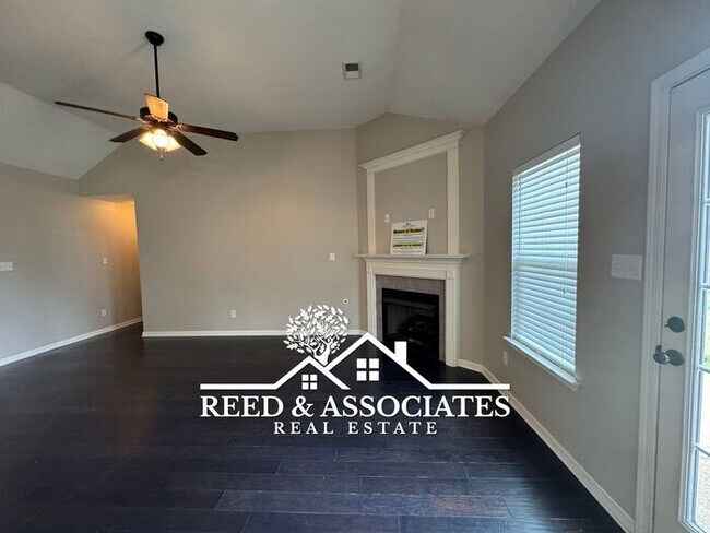 Building Photo - Spacious Olive Branch Home