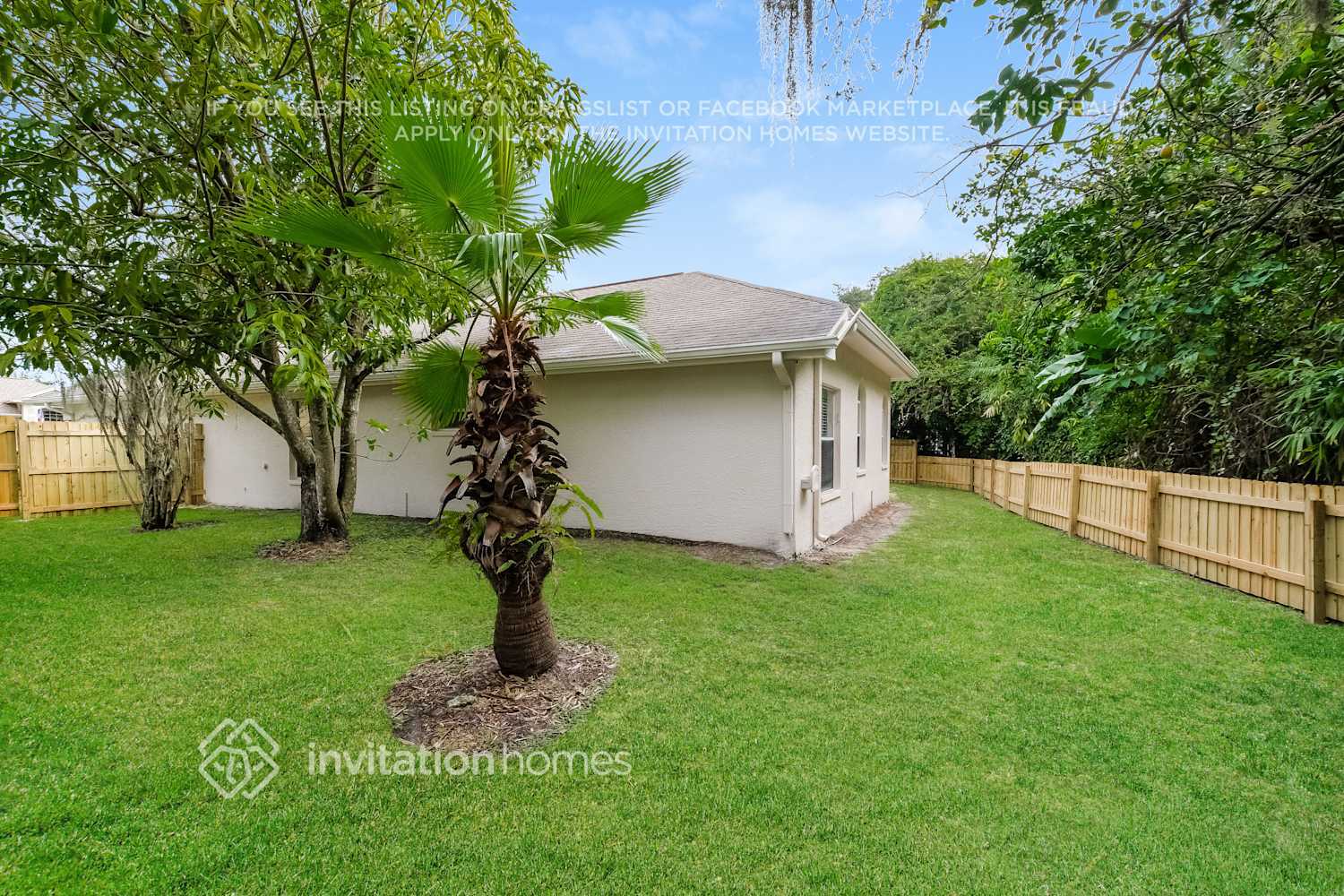 Building Photo - 479 Carriage House Ln