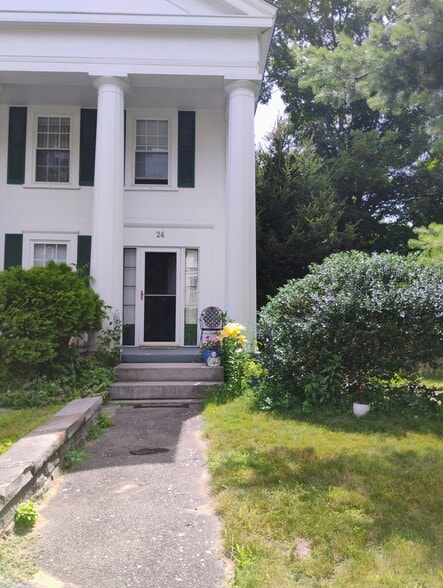 Primary Photo - 24 Main St