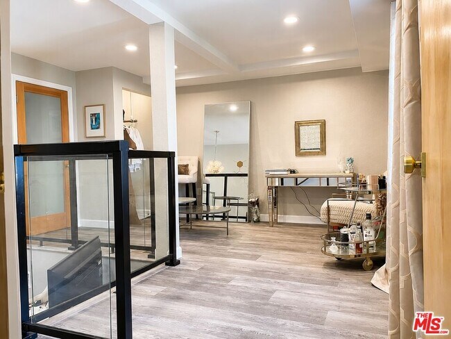 Building Photo - 11615 Grande Vista Dr