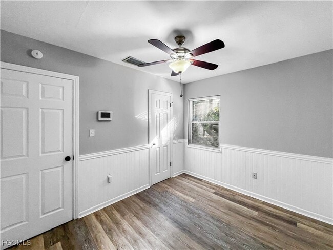 Building Photo - 1918 Grace Ave