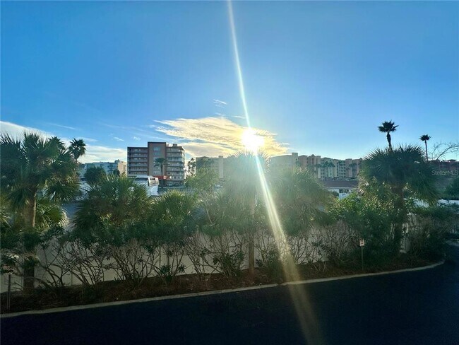 Building Photo - 135 Shoals Cir