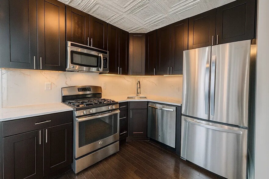 Building Photo - 64 Delancey St