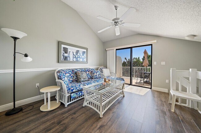 Building Photo - 860 Bella Vista Ct S