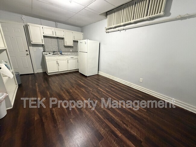 Building Photo - 189 Lake Ave