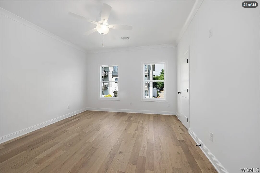 Building Photo - 934 21st Ave E