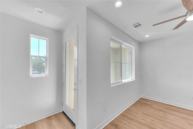 Building Photo - 149 N 1st Ave