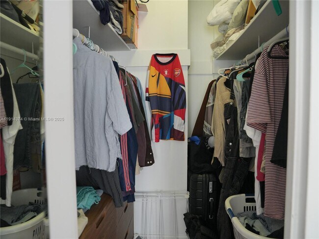 Building Photo - 880 NE 69th St