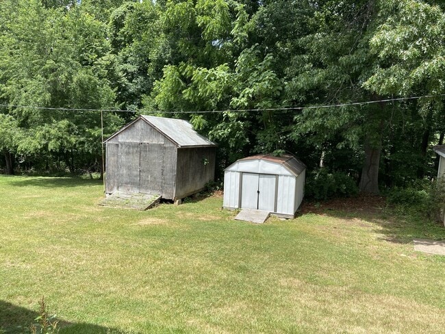 Building Photo - Rainbow Forest
