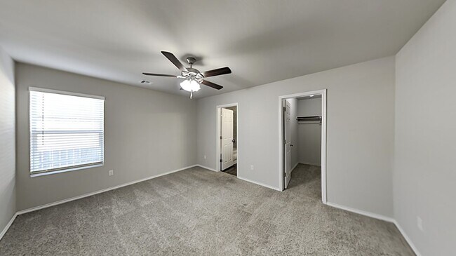 Building Photo - Very Nice 3 Bedroom 2 Bath Home in Yukon Schools