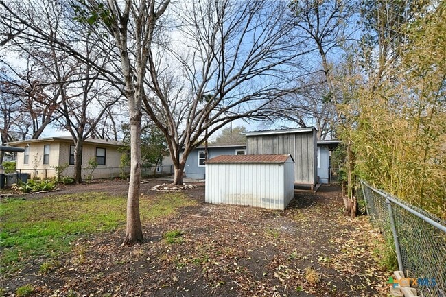 Building Photo - 571 W Merriweather St