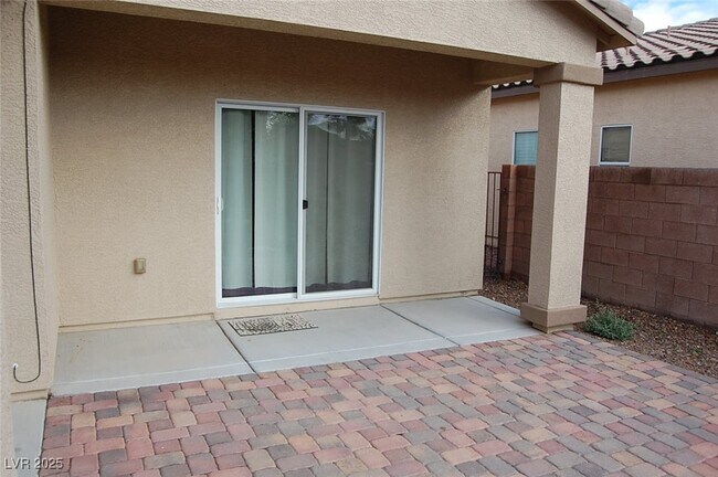 Building Photo - 4775 Lorenzo Way