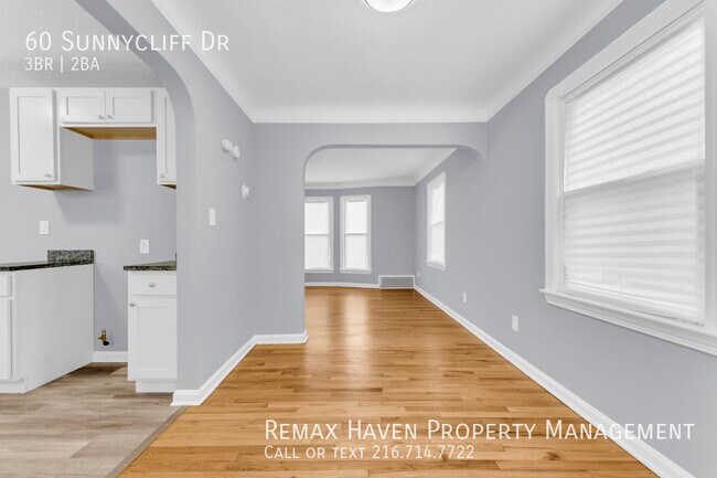 Building Photo - 60 Sunnycliff Dr