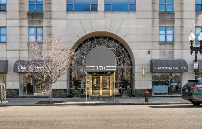 Building Photo - 172 Tremont St