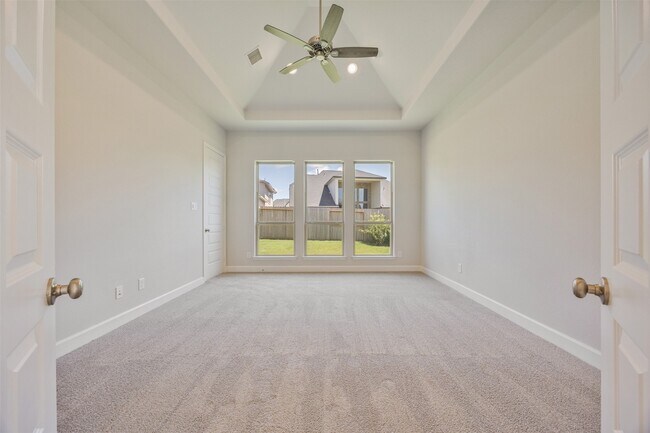 Building Photo - 26310 Meadow Bliss Wy