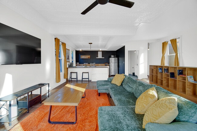 Building Photo - 1510 W Cullerton St