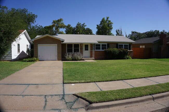 Building Photo - 3114 37th St