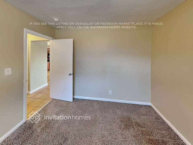 Building Photo - 2301 N 62nd Ave