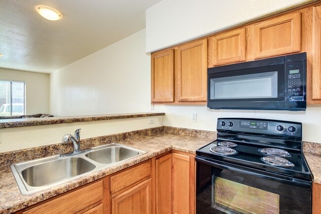 Building Photo - 1251 E Weimer Cir