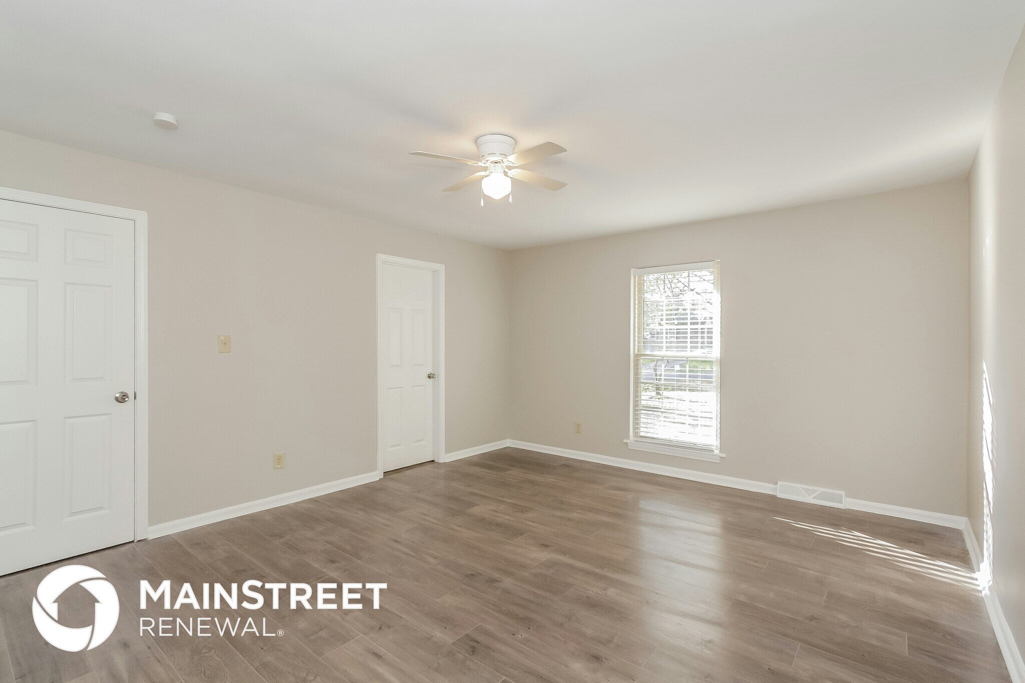 Building Photo - 3889 Amsbury Dr