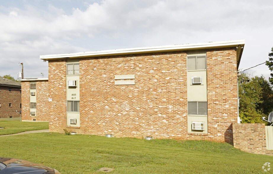 Building Photo - Scenic Terrace