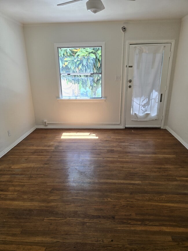 Primary Photo - 1273 N Berendo St