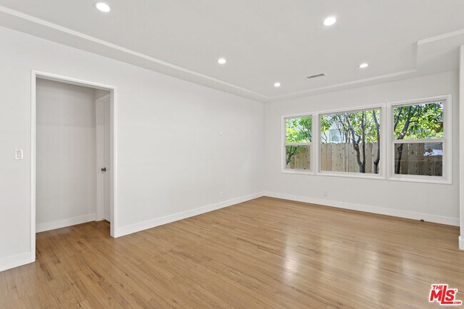 Building Photo - 11951 Bray St