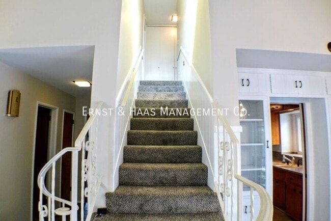 Building Photo - 3700 Weston Pl