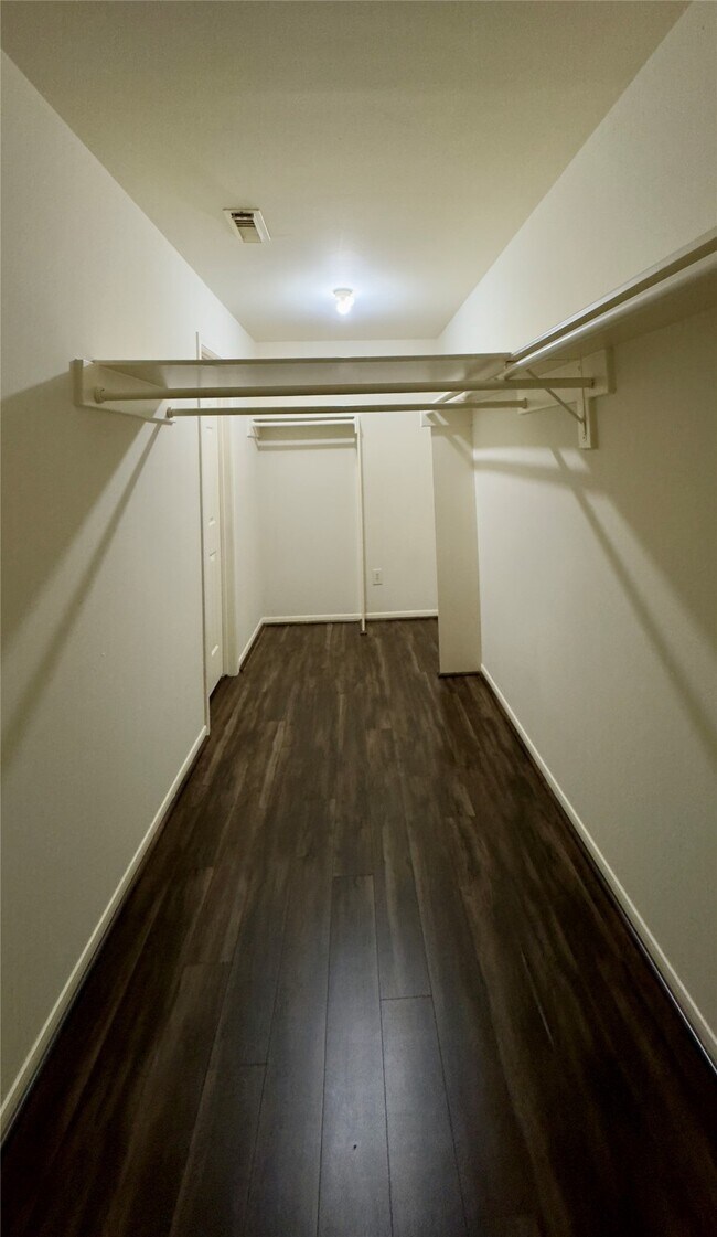 Building Photo - 16315 Cobble Springs Ct