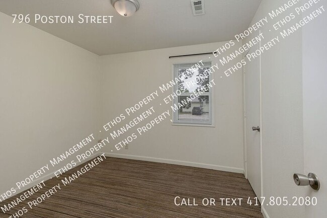 Building Photo - 796 Poston St