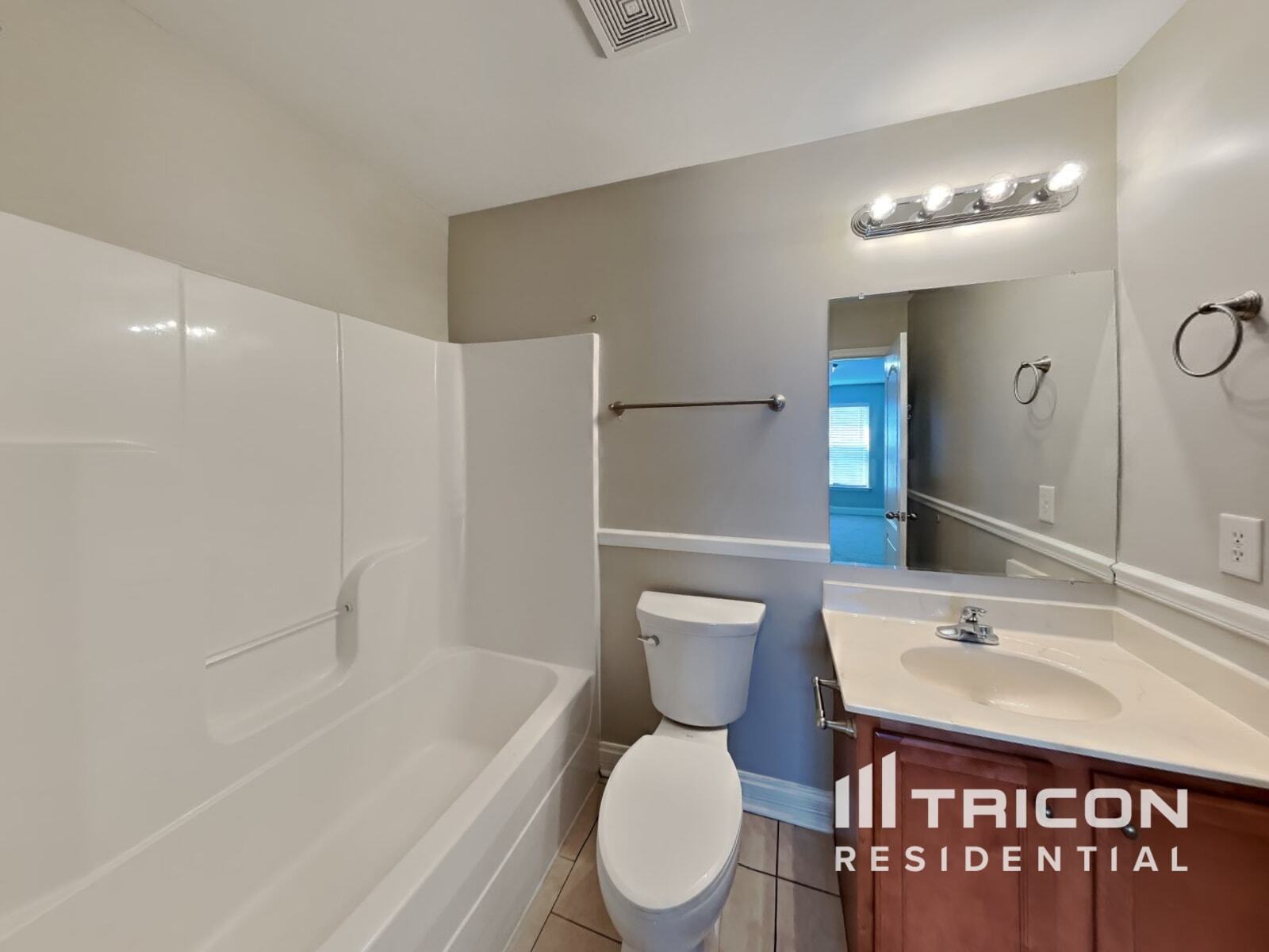 Building Photo - 4212 Aurora Cir