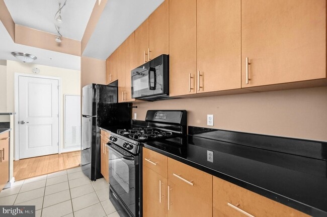 Building Photo - 715 6th St NW