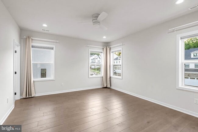 Building Photo - 315 Gilman St