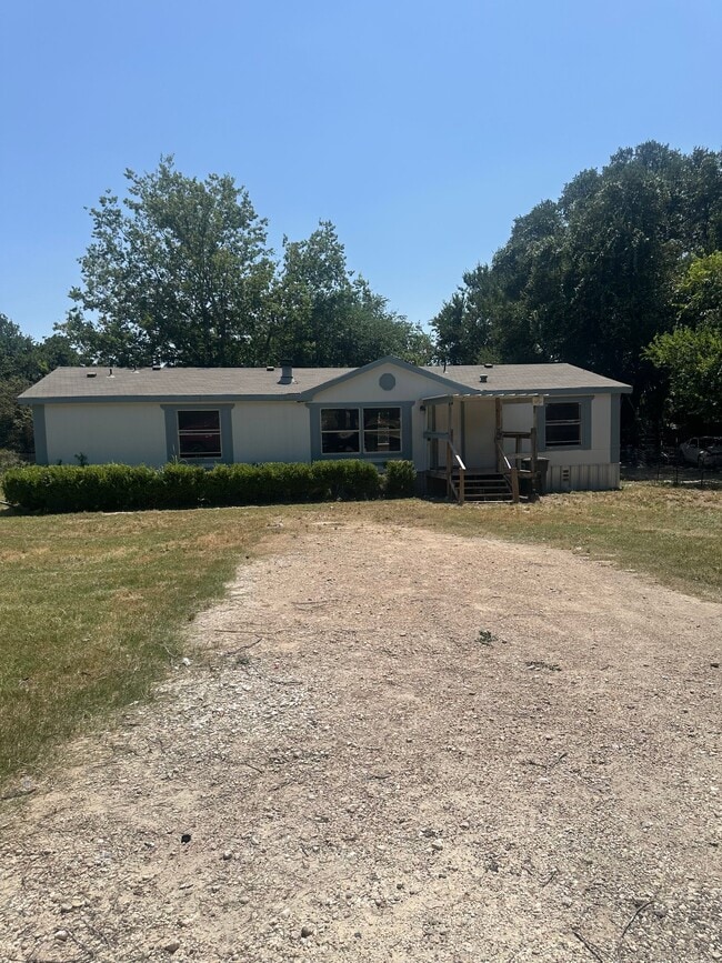 Building Photo - 3361 Lauren Dr