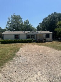 Building Photo - 3361 Lauren Dr