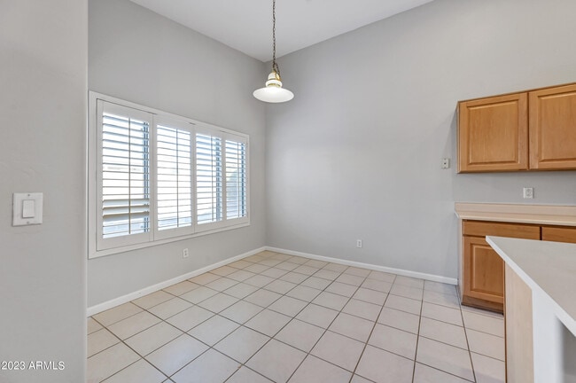 Building Photo - 4728 E South Fork Dr