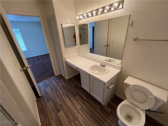 Building Photo - 1541 Linnbaker Ln