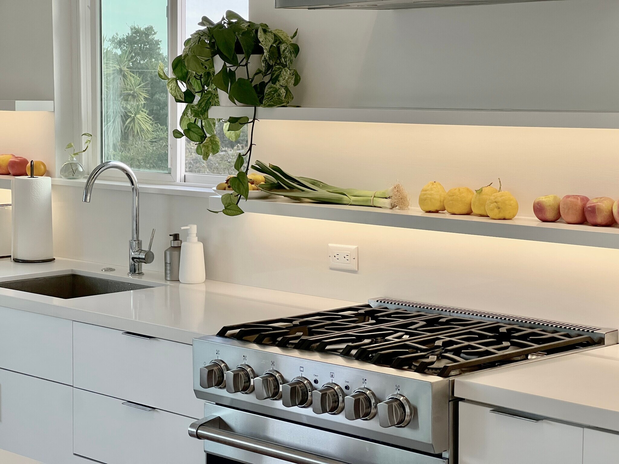 Building Photo - 1252 De la Guerra Rd