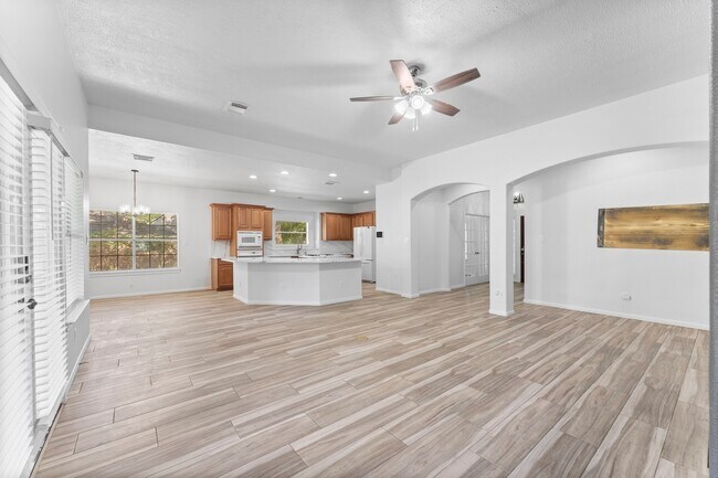 Building Photo - 2333 Stableridge Dr