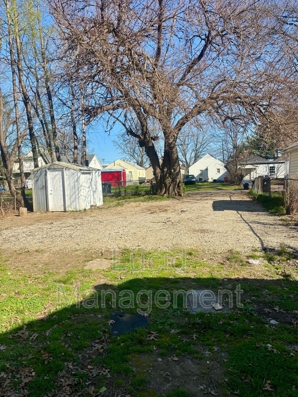 Building Photo - 615 Dresden Ave