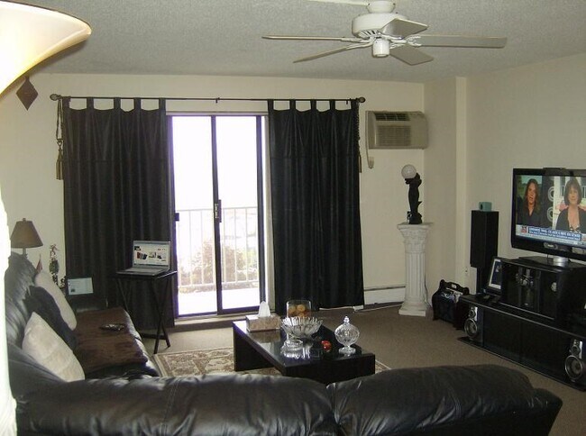 Building Photo - 151 Coolidge Ave