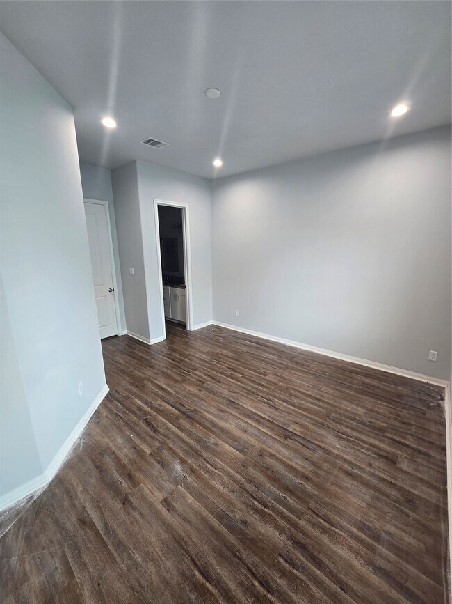 Building Photo - 4902 Paradigm Ln