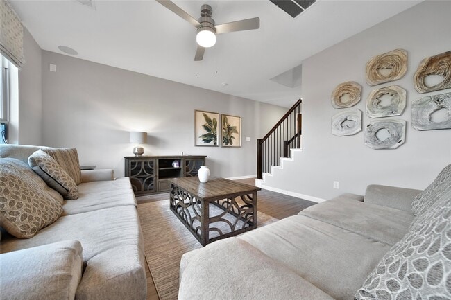 Building Photo - 3306 Forest Dr