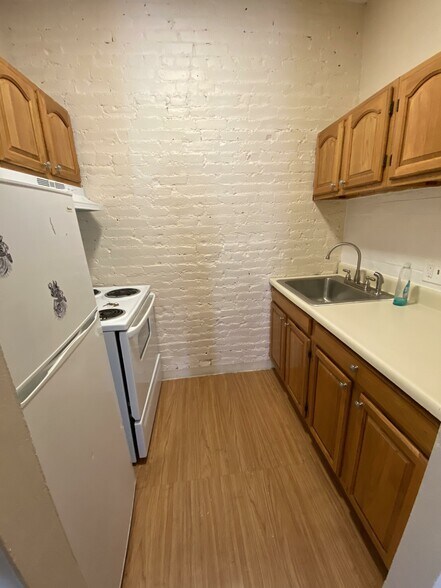 Building Photo - 896 Huntington Ave